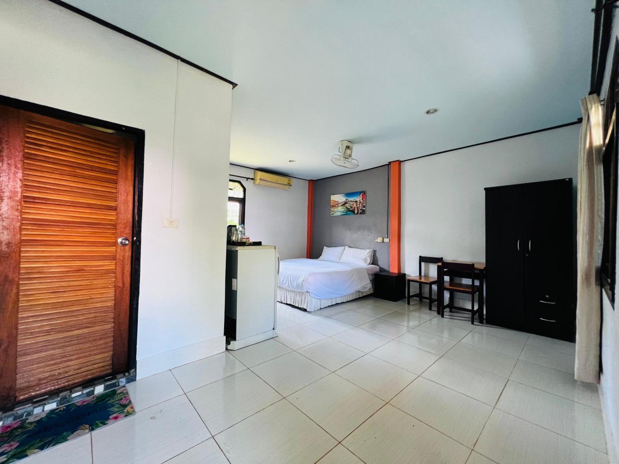 Prukrom Lanta Guesthouse Ko Lanta Eksteriør billede