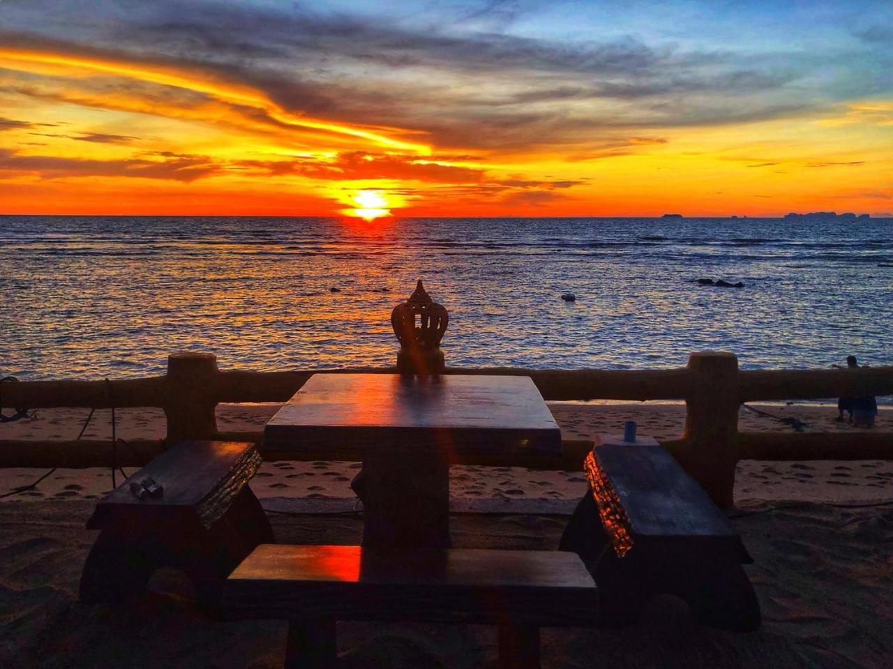 Prukrom Lanta Guesthouse Ko Lanta Eksteriør billede